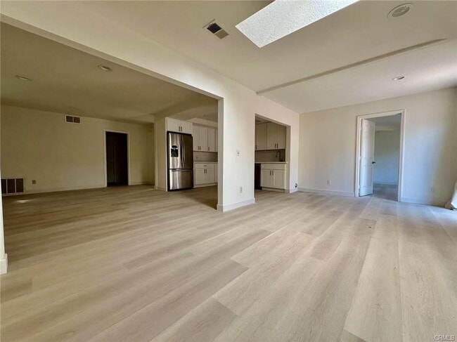 Building Photo - 47 Bluejay Rental