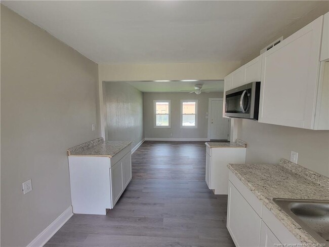 Building Photo - 3238 Claude St Rental