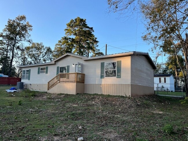 Building Photo - 12070 Clark Ln