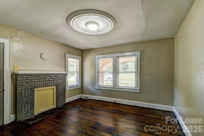 Photo - 1006 Delview Rd