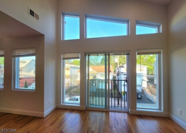 Photo - 129 Brookdale Ave