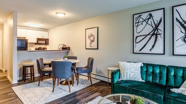 Photo - The Social West®