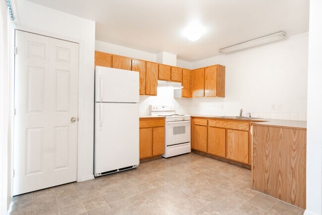 Photo - 1020 NE D St Unit A