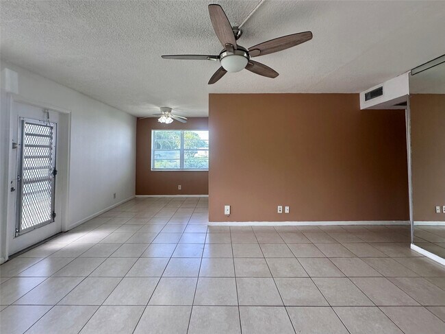 Photo - 378 Durham Cir Unit 378