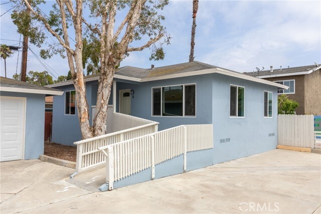 Photo - 2218 Placentia Ave Unit D