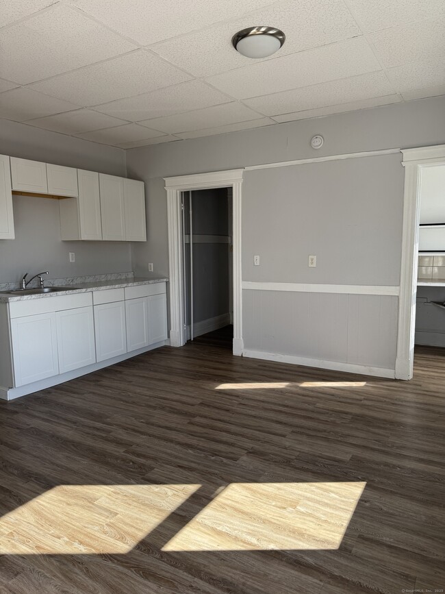 Photo - 100 Amity St Unidad 2