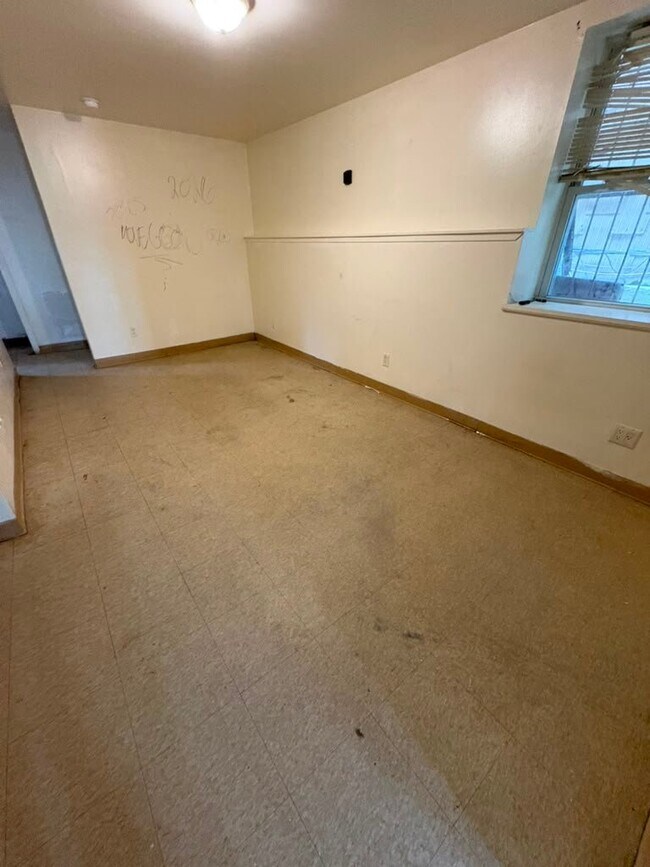 Photo - 142 Beech St Unit Apt 2