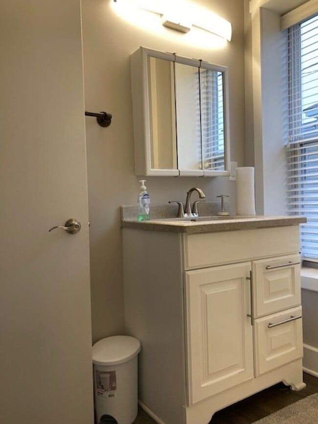 Photo - 309 W Charles St