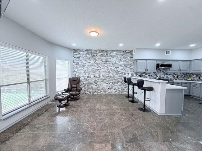 Photo - 7015 Puerta Vista Ln