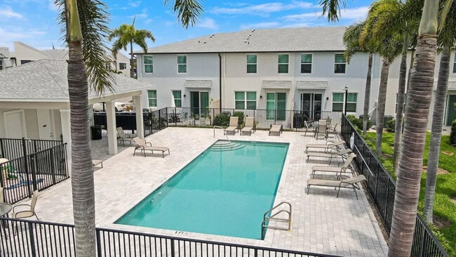 Photo - 2413 SE Tarvest Wy Townhome