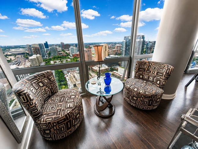 Photo - 1235 S Prairie Ave Unit 3305