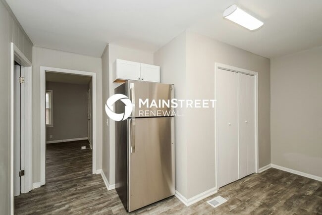 Photo - 3 Bedroom Pet-Friendly Home in Bessemer, AL with Main Street Renewal