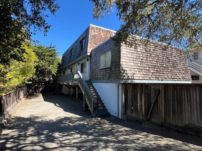 830 Parcel St