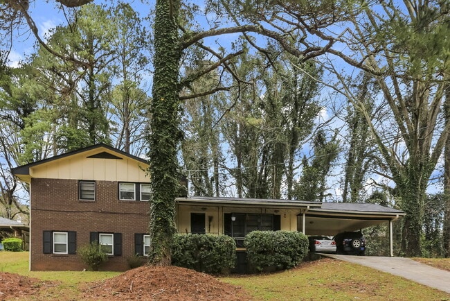 Building Photo - 2842 Zane Grey Dr SE