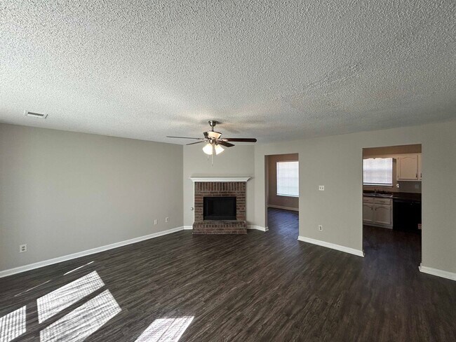 Photo - 7610 Bridelwreath Dr