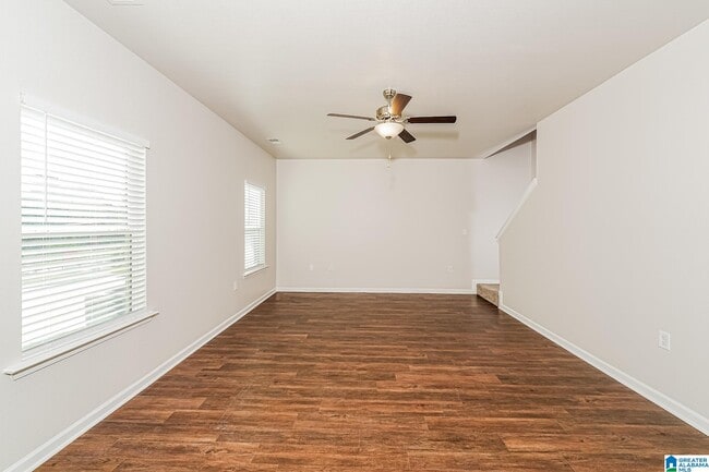 Photo - 1064 Pilgrim Ln