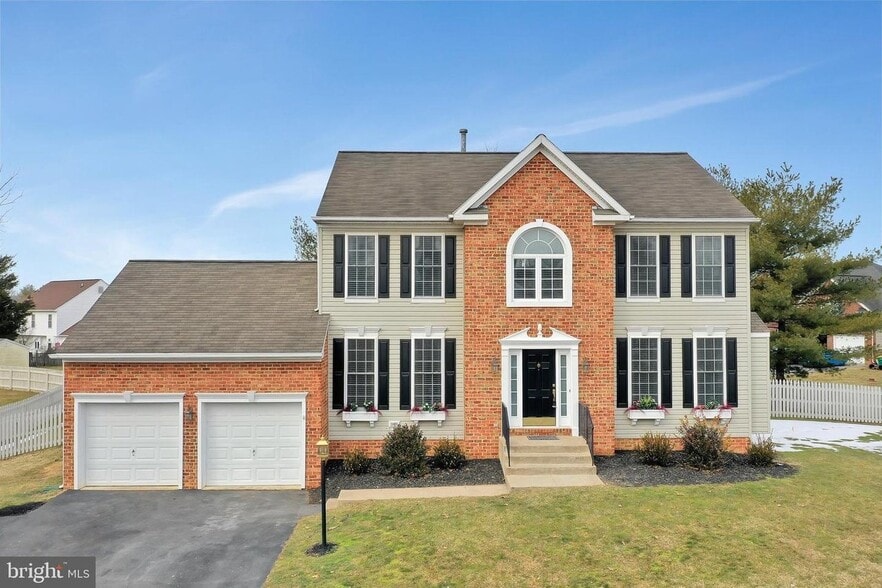 11401 Rolling Green Pl