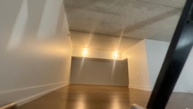 Photo - 162 W Huron St