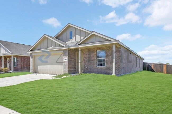 Photo - 900 Wildflower St