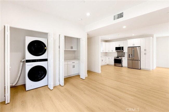 Photo - 4038 Somers Ave
