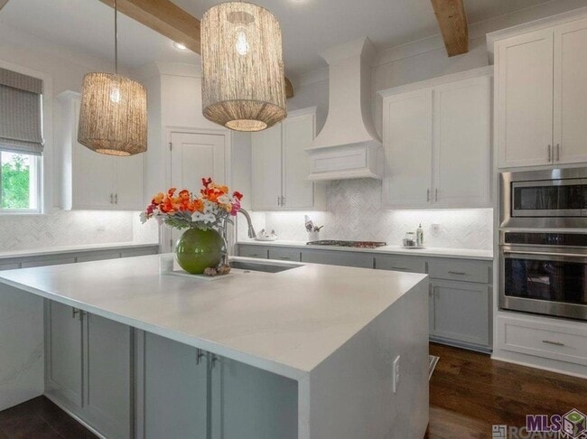 Photo - 5139 Cheneau Ln