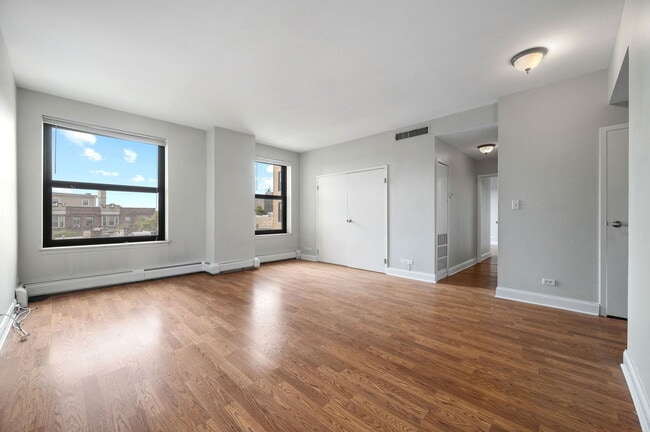 Photo - 2100 N Lincoln Park W Unit 5AS