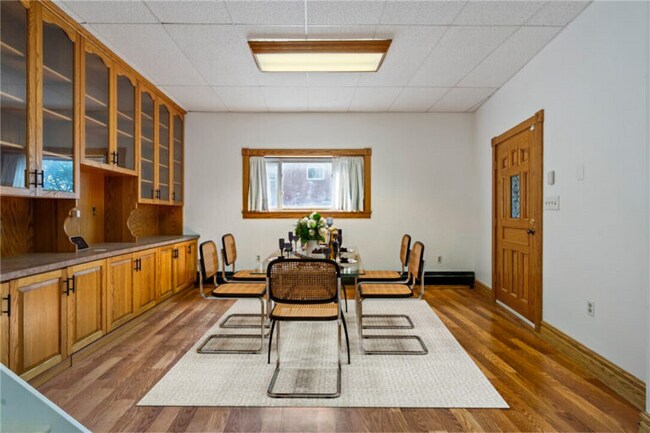 Photo - 6026 Sawyer St