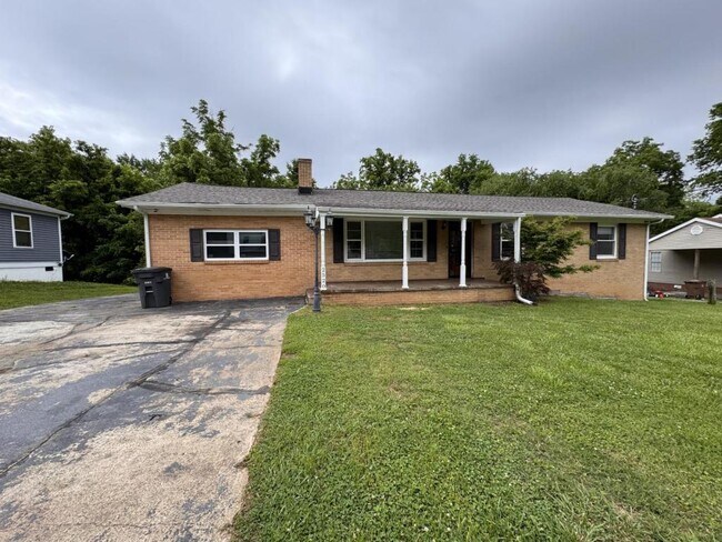 Photo - 2520 Boyds Bridge Pike