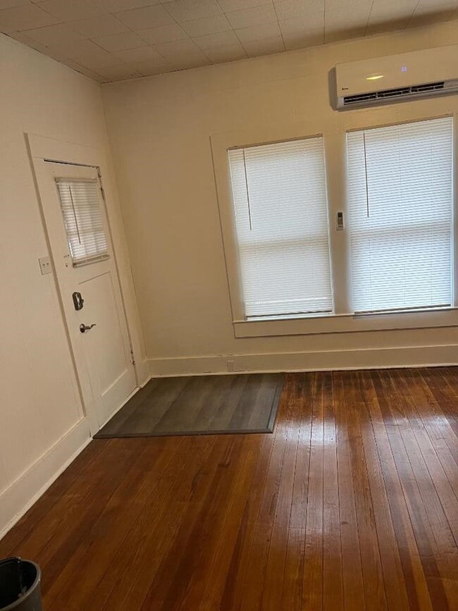 Photo - 820 Wheless Ave