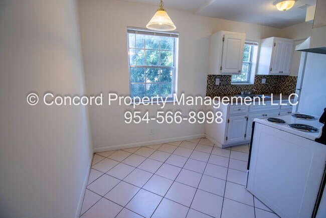 Photo - ASK ABOUT OUR SPECIALS! 2/1.5 Townhouse St... Unit 208