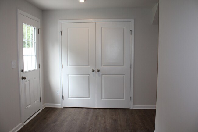 Photo - 121 Equinox Rdg Ter