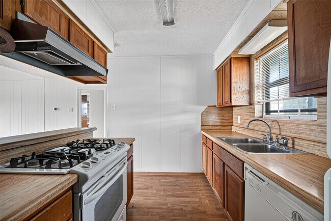 Photo - 4701 Crepe Myrtle Ln