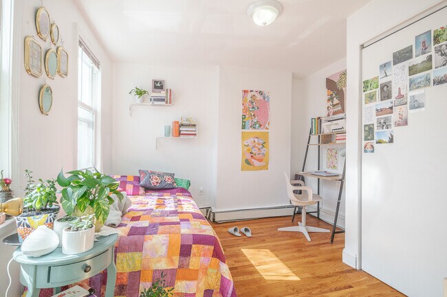 Photo - 238 Everett St Unidad 2