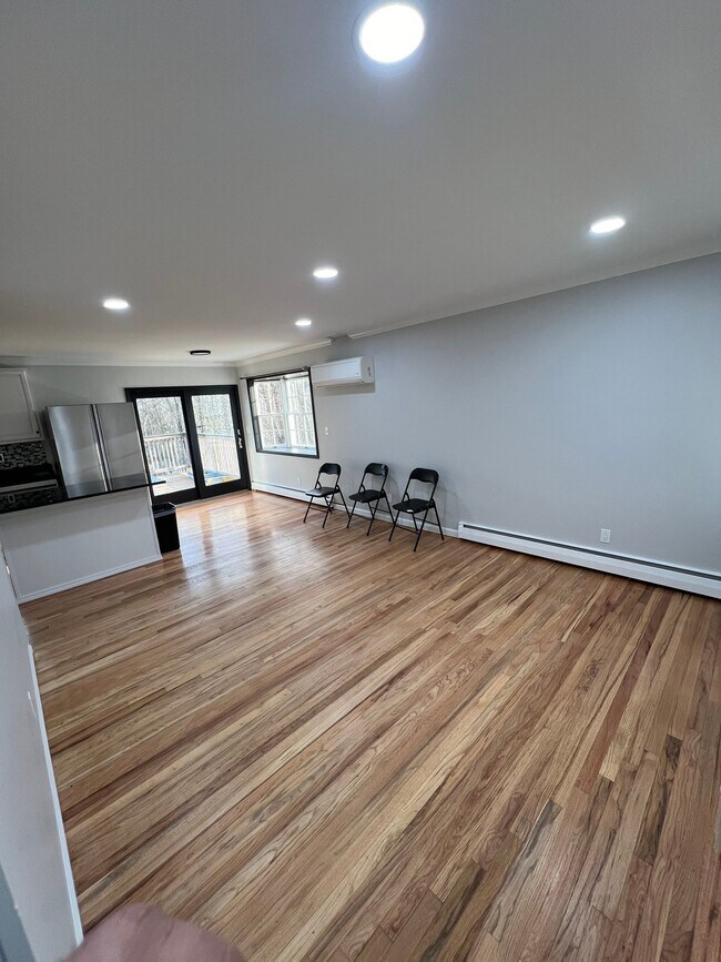 13 Maple Ln