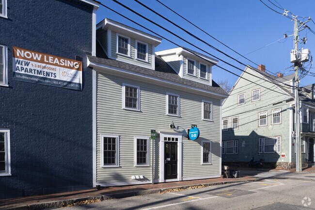8 Chapel Street