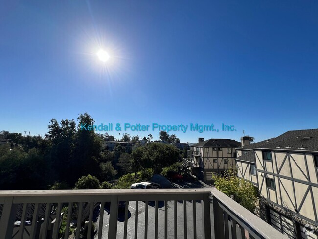 Building Photo - Quiet and Private Near Seabright Beach 2BR... Rental