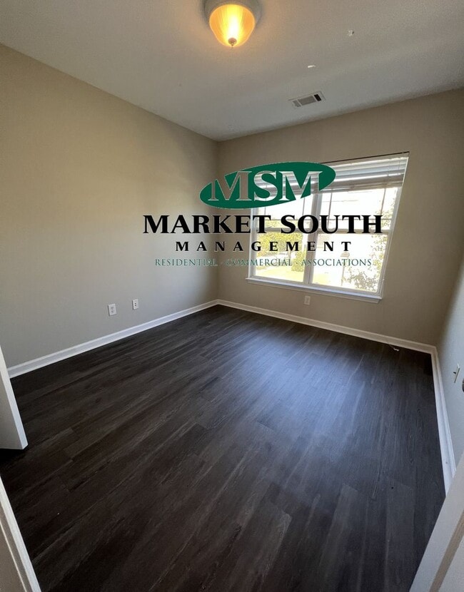 Photo - UPDATED RICE HOPE TOWNHOME