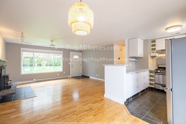 Photo - Charming Three Bedroom Awaits in West Linn!