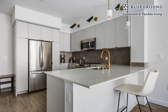 Photo - 11600 Santa Monica Blvd Unidad FL2-ID1286