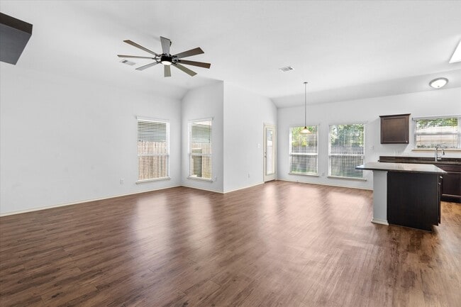 Photo - 1925 Briar Grove Dr
