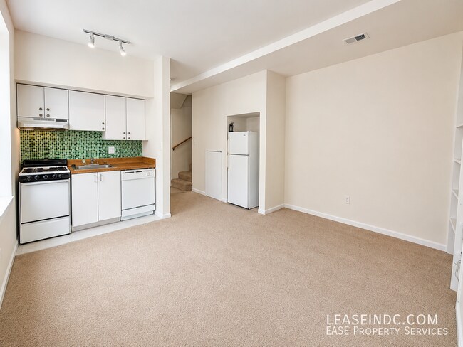 Photo - 1532 15th St NW Unit #REAR