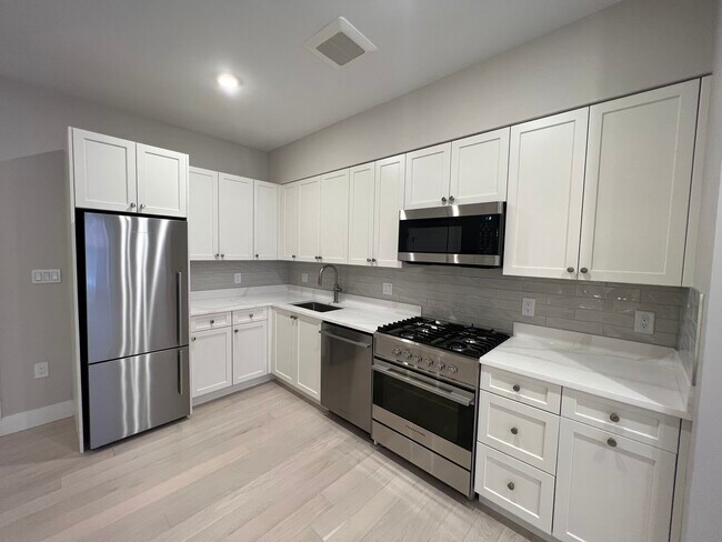 Photo - 191 Green St