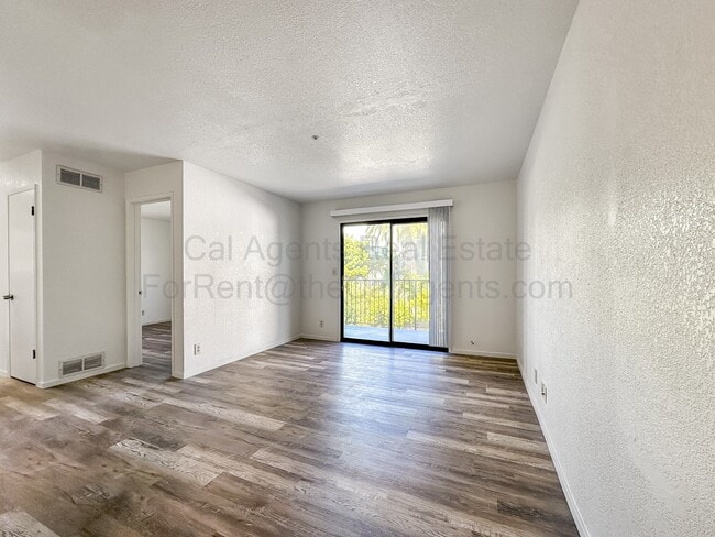 Building Photo - 3648 Grand Ave Rental