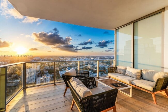 Photo - 851 NE 1st Ave Unit 4506