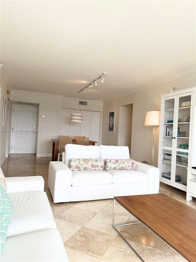 Photo - 3675 N Country Club Dr Unidad 1204