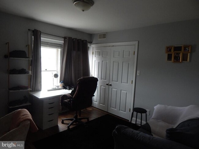 Photo - 245 Noble St