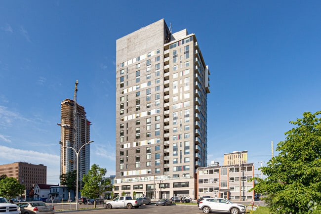 Building Photo - Nuovo