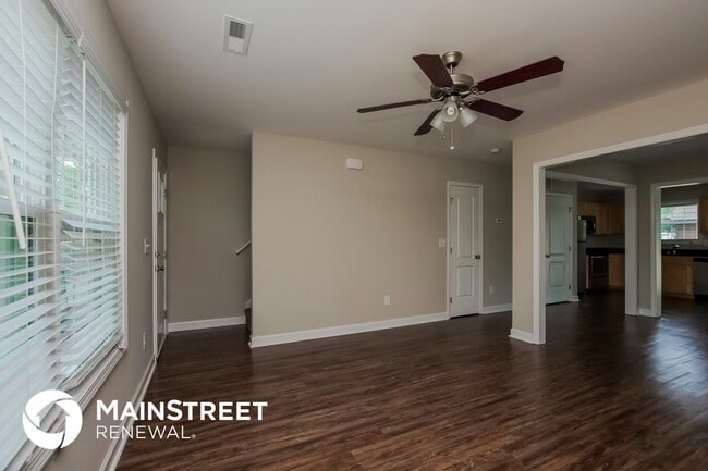 Photo - 492 Rogers Lake Rd E