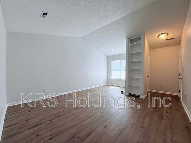 Photo - 612 Kendall Dr
