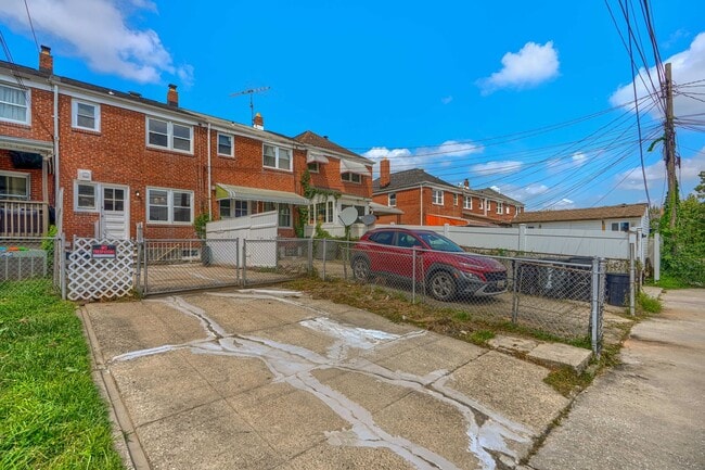 Photo - 2230 Coralthorn Rd